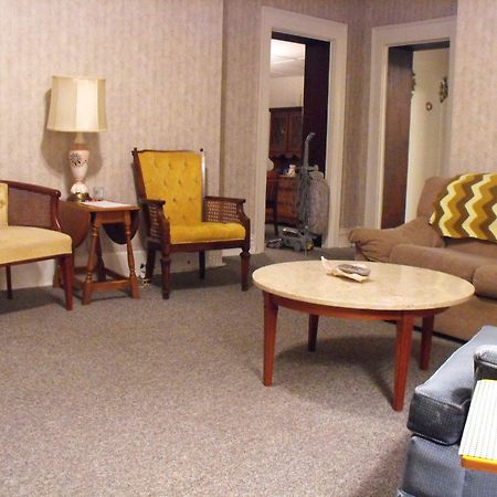 Empire House Hotel Rising Sun Екстер'єр фото