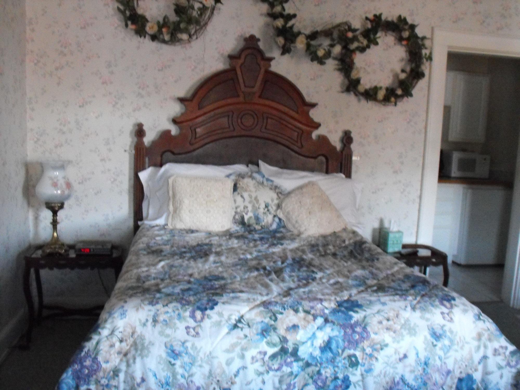 Empire House Hotel Rising Sun Екстер'єр фото